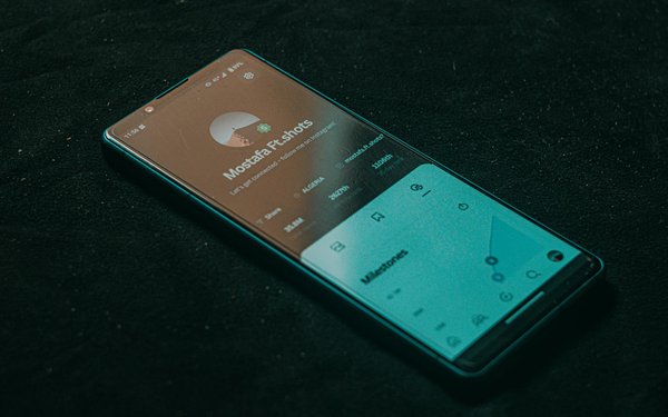 How Do Smartphones Impact Modern Computing Trends?